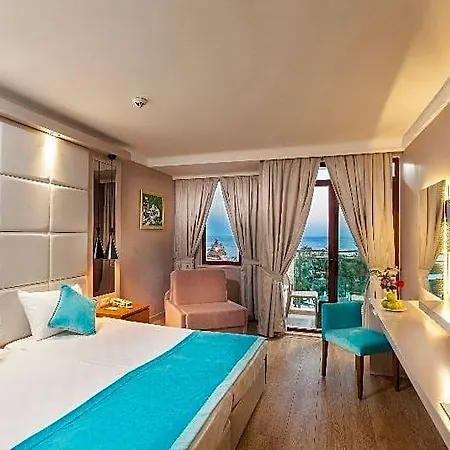 Hotel Bella & 5*